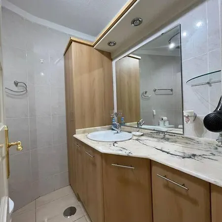 Apartment Few Steps From Golden Mile In Americas *