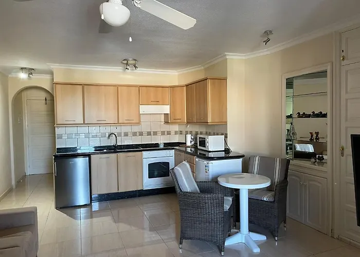 Few Steps From Golden Mile In Americas Apartament Arona (Tenerife)