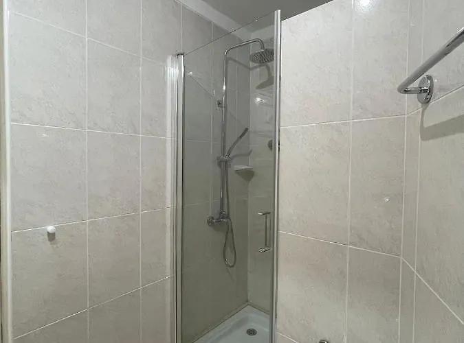 Few Steps From Golden Mile In Americas 아로나